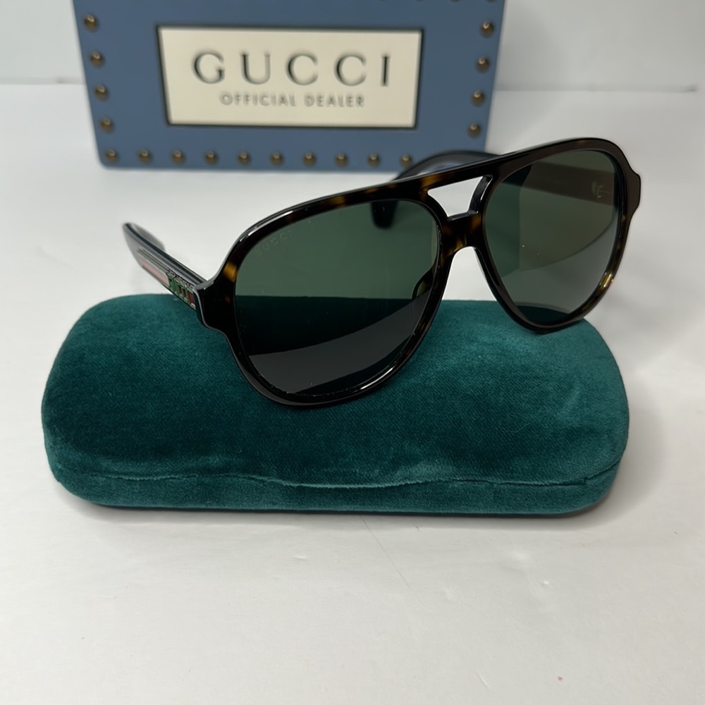 New Authentic GUCCI
Grey Green Pilot Men's Sunglasses GG0463S00358 - Picture 6 of 14